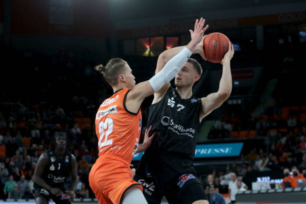 但如今他的 但如今他的